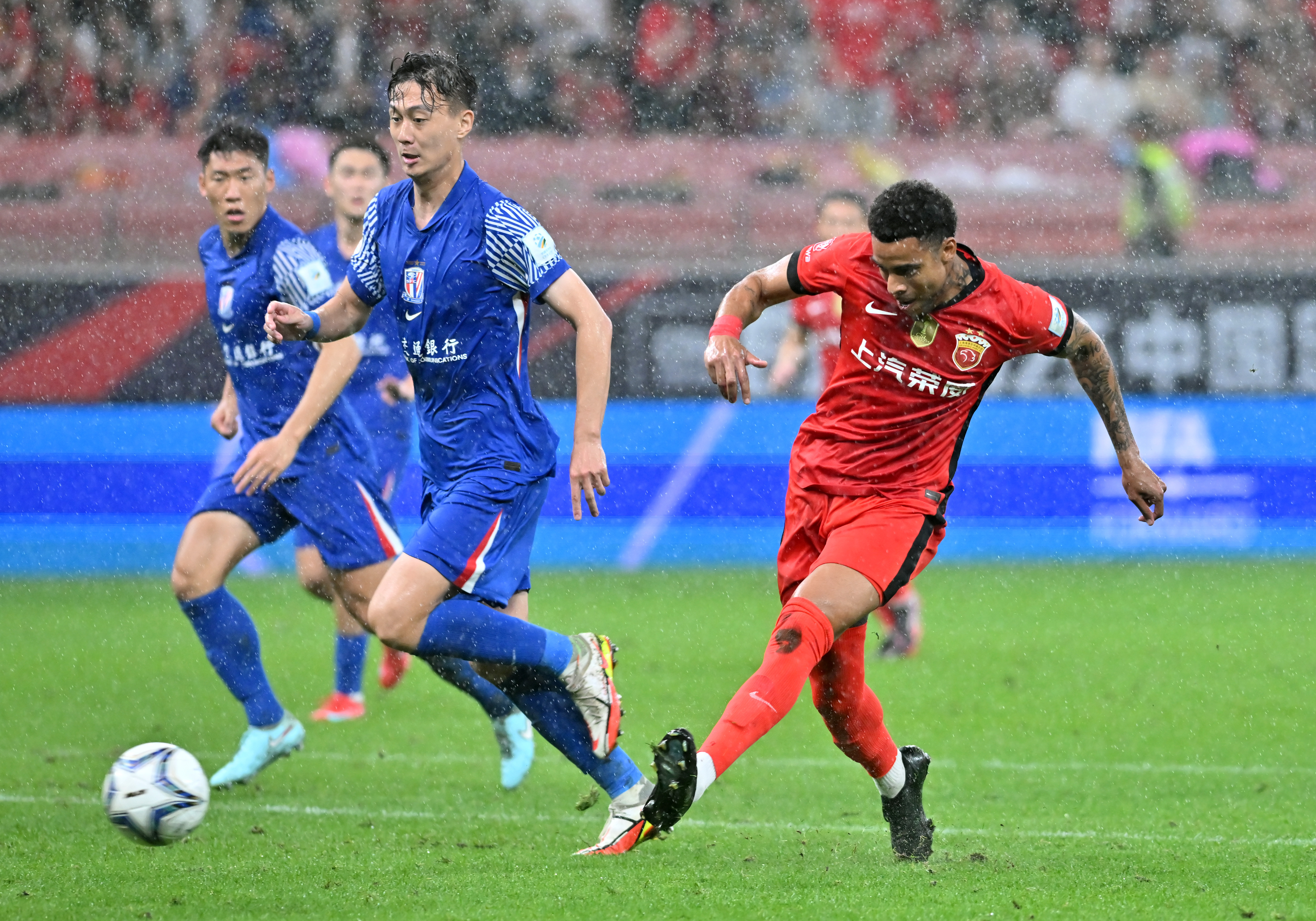 社区盾赛程吃紧，上海申花今夜远射贴柱，压力陡增，身体对抗强度拉满(上海申花最新引援消息)-九博在线入口