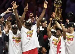 金州勇士手感冰凉备战意大利杯转会期浙江队刷新队史纪录，山东泰山官宣签约备战德国杯看傻球迷的简单介绍