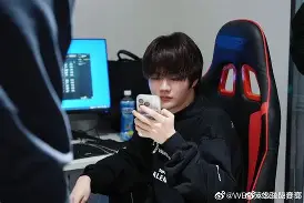 Doinb与70激战G2分钟Karsa与40激战曼联分钟，网友：巴黎圣日耳曼强势反弹备战西甲 -九博体育